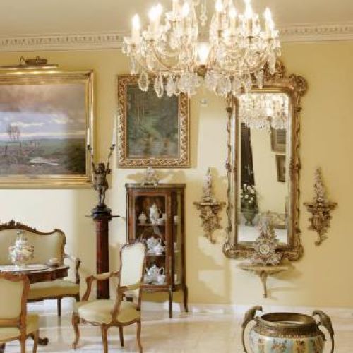 Ręcznie malowana sztukateria. Rokokowy apartament