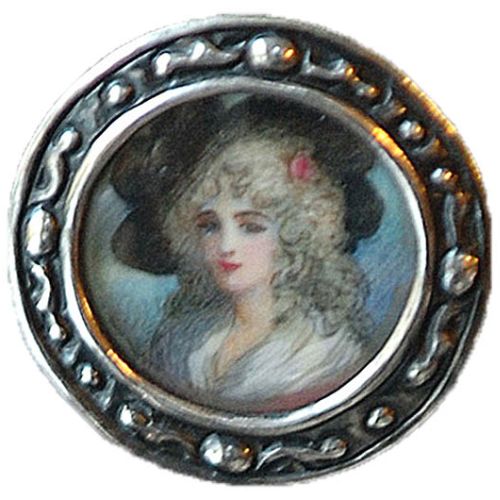 Ręcznie malowany guzik, XVIII w., Francja, fot. M Y Agency Ltd/ Rex Features/ East News