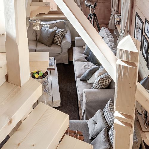 Ręcznie toczone balustrady schodów. Górska willa: magia prawdziwego Podhala