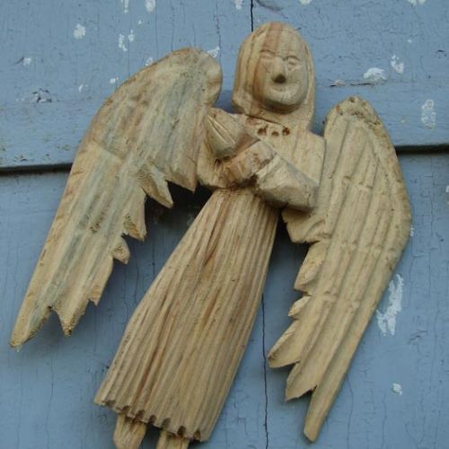 Ręcznie wykonane w drewnie lipowym. Iwona Dudek kontakt: iwonadudek5@wp.pl