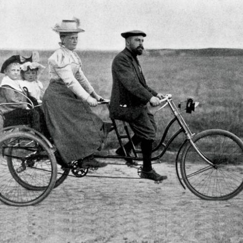 Rodzinny tandem z 1898 r. Fot. Forum