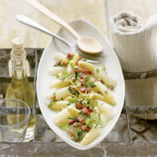 Sałatka szparagowa z rabarbarem. Rabarbarowa uczta