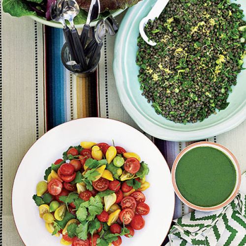 Sałatka z małych pomidorów i zielonej soczewicy