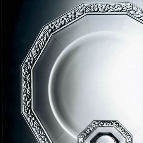 Serwis Maria Crystal: za talerz deserowy zapłacimy 240 zł, za świecznik - 80 zł. ROSENTHAL