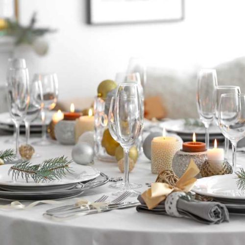 Dekoracje na stół wigilijny. Jak udekorować stół wigilijny? Ponad 30 świątecznych aranżacji