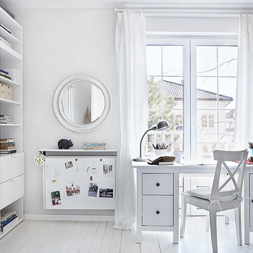 Skandynawski styl to nie tylko biel i pastele ale także naturalne drewno i proste meble. Pokazujemy, jak urządzić dom