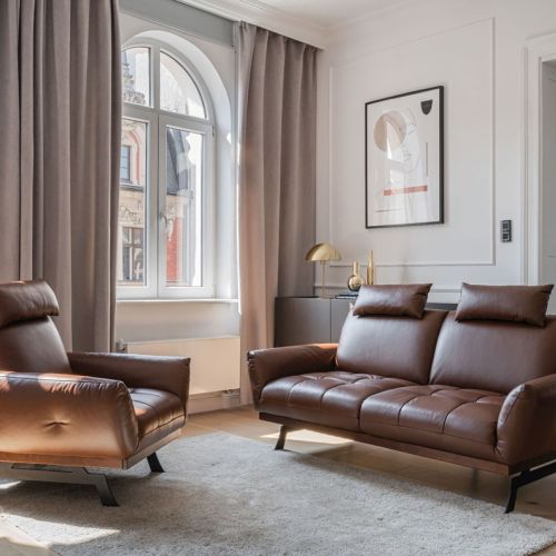 skórzana sofa brązowa
