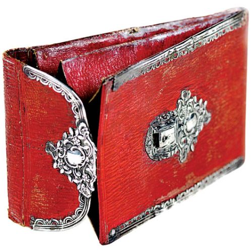 Skórzany wizytownik ze srebrnymi okuciami, Europa, 1870 r., z kolekcji Włodzimierza Hermana, fot. G. Kołodziej