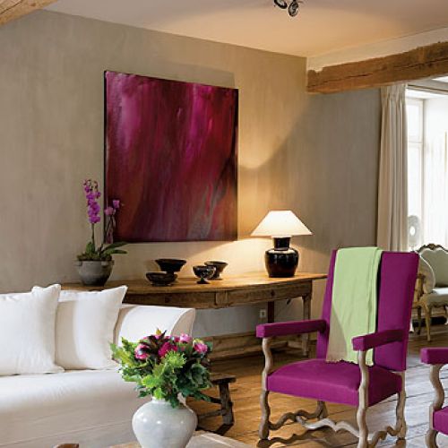 Słabość gospodyni do cegły, kamienia i staroci widac na każdym kroku.