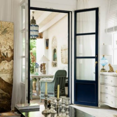 Słoneczna rezydencja to spełnienie marzenia o ciepłym klimacie pośród pięknej architektury.