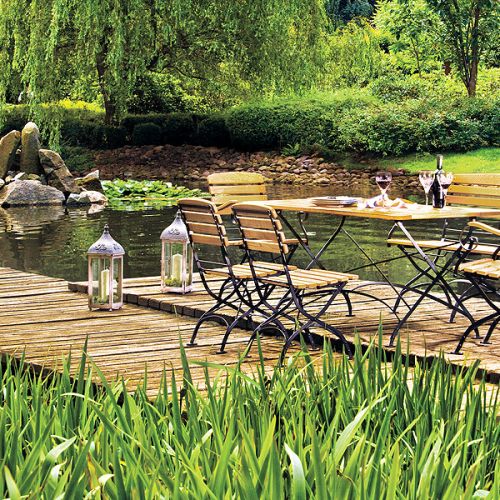 Spory zestaw ze stołem, ławką, fotelami i krzesłami po sezonie złożymy i bez problemu schowamy, Rondo