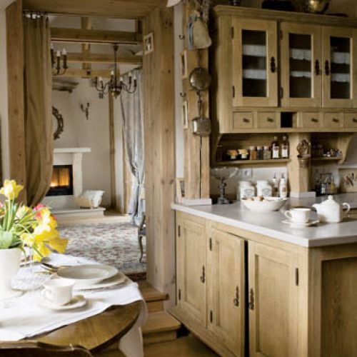 Meble kuchenne z drewna.