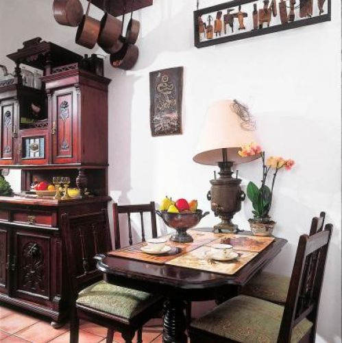 Stalową lampę Paulina zrobiła z samowara.