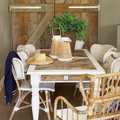 Stół Corey Hill marki Riviera Maison z mozaikowym blatem, ceny: 9390 zł i 10 390 zł, Francuska Weranda