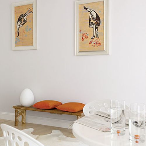 Styl: lekko paryski. Kolory: morze bieli z nutą różu i pomarańczy.