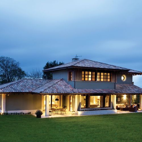 Najlepszy odpoczynek? Przeprowadzka na weekend z dizajnerskiego apartamentu do rustykalnego domu na wsi, z widokiem