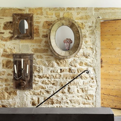 Wszystko, co buduje rustykalny klimat domu, projektantka starała się ocalić, zregenerować, wydobyć. Czy to się udało?