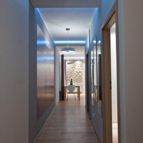 Jak urządzić wąski przedpokój?