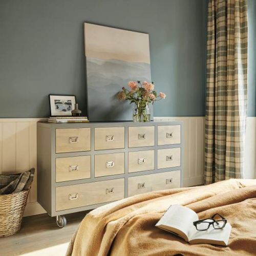 Do urządzania swojego mieszkania, Justyna Pawlak – producentka podeszła jak do realizacji filmu. Skrupulatnie szukała