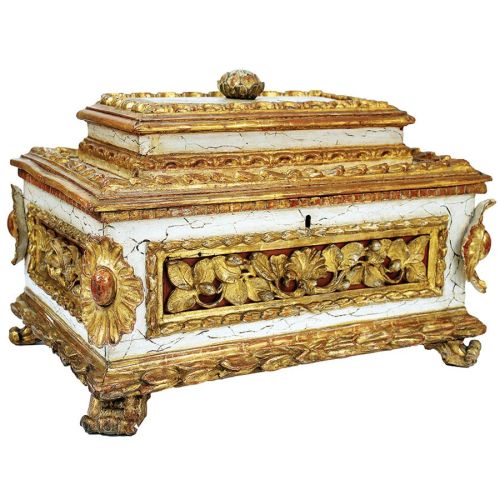 Drewniana XVIII-wieczna szkatułka pochodząca z Włoch