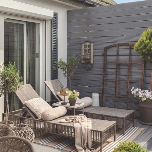 przytulny taras w domu architektki wnętrz Mai Różańskiej