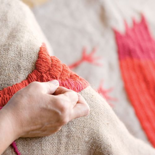 Tak powstają hafty Katarzyny Markiewicz.