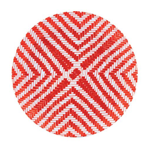 Talerze, miski i dzbanki powstały na egzotycznym Południu, pełnym wibrujących kolorów i radosnych wzorów. Kolekcję