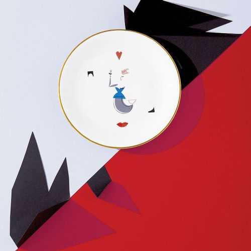 Talerze z rysunkami w stylu lat 50. i 60.