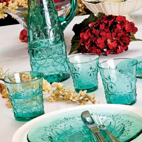 Talerzyk Amra Emerald (44 zł). Do kompletu kupimy też szklanki i dzbanek. VILLA ITALIA