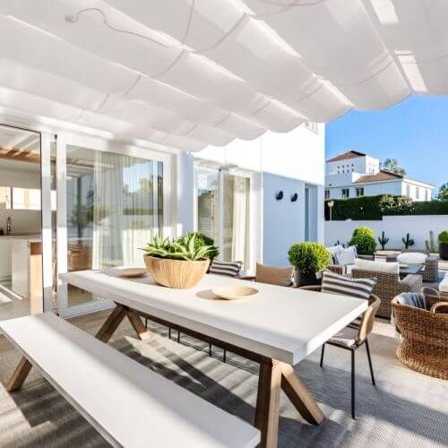 balkon w stylu śródziemnomorskim