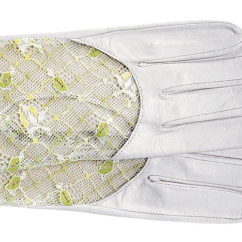 Te rękawiczki pasowałyby Nelly Rokicie do kolekcji jej koronkowych skarpetek i fantazyjnych kapeluszy.