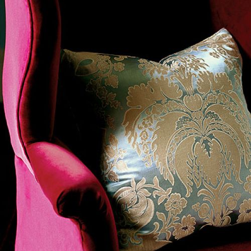 Tkanina Venice (jedwab) firmy Zoffany – ok. 600 zł za metr. DECODORE