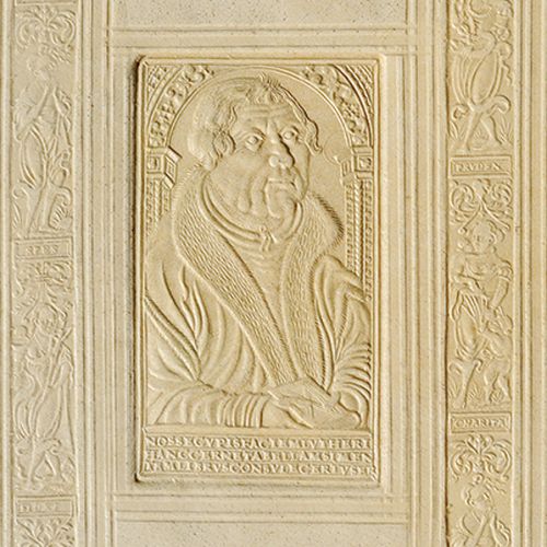 Tłoczona okładka Biblii z wizerunkiem Marcina Lutra, 1574 r., Niemcy, zbiory Biblioteki Elbląskiej, sygn. Ob.6.II.3935/2