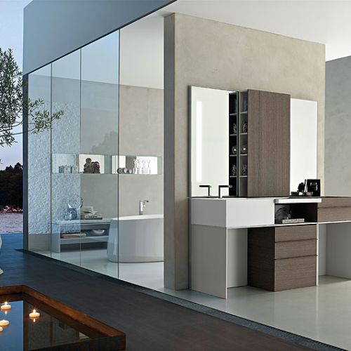 To połączenie kamienia, drewna, podświetlanych luster za 11 020 euro. Aqua Design