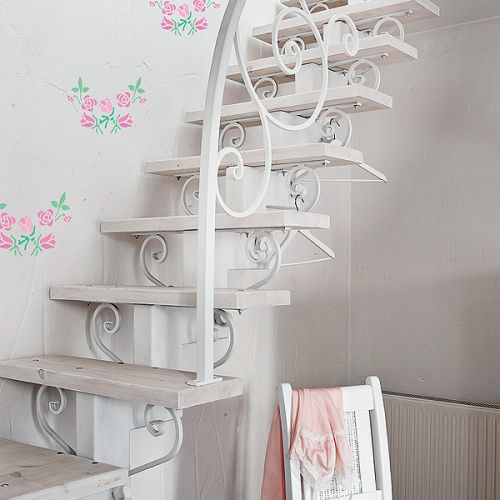 Róże na ścianę - szablon do malowania