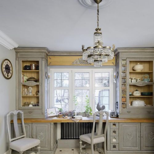 Szare wnętrza: dom z dobrą energią