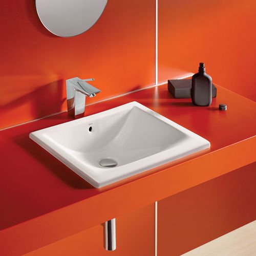 Umywalka Diverata (50 x 38 cm) - 625 zł. Bateria Touch z korkiem automatycznym - 1438 zł. POOLSPA