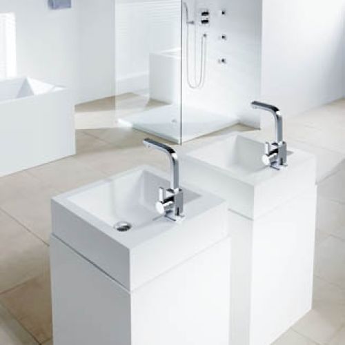 Umywalka z serii 800.5050 i bateria 120.1500 Steinberg. Ceny netto – 169 i 295 euro. LEE GROCK