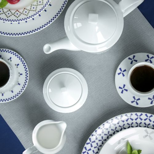 Domowy stół – miejsce, które łączy