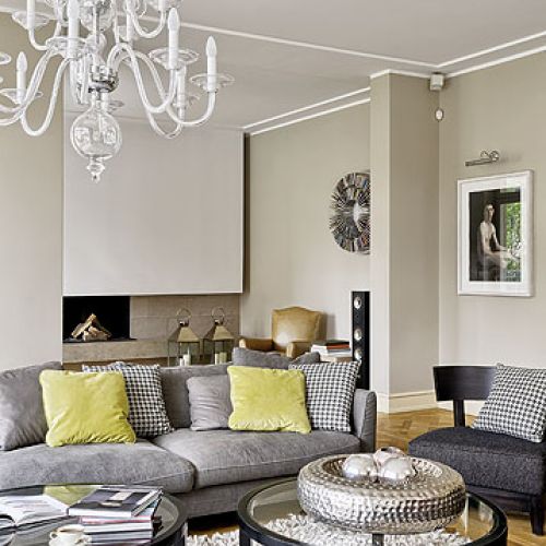 Urządzony - jak cały dom - w stylu modern classic.