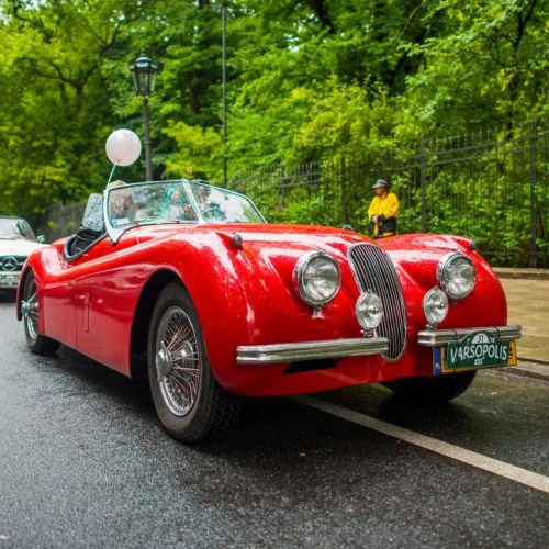 Varsopolis to święto dla entuzjastów historycznej motoryzacji i wyrafinowanego stylu. To połączenie najpiękniejszych