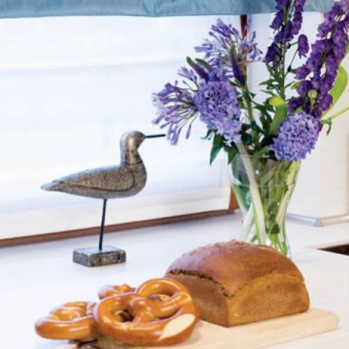 W apartamencie, ktory miał przypominać najlepszy hotel, nawet rolety uszyto ze szlachetnego materialu - grubego jedwabiu.