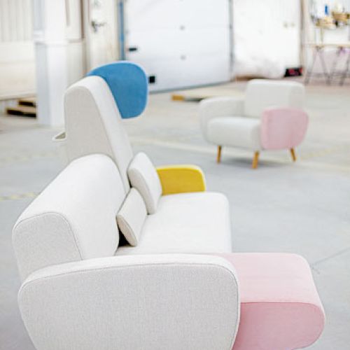 W cenie od 3500 zł. NOTI. Kolorowe kanapy