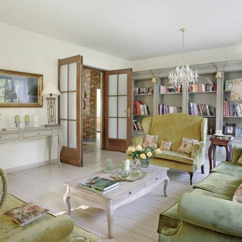 W kolekcji Agneiszki są meble z początku zeszłego wieku i współczesne. Żyją zgodnie.