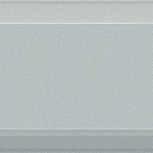 W kolekcji ART MOSAIC znajdziemy białe albo biało-szare kafle, do których dobierzemy zdobne dekory Geo.