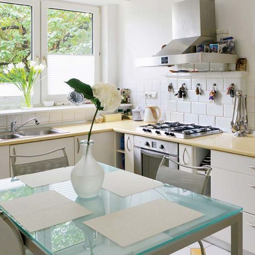 Kuchnia klasyczna, prosta.