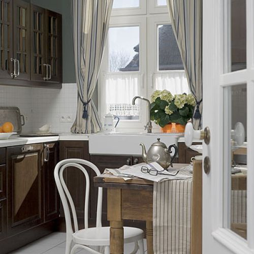 W mieszkaniu jest trochę klimatycznych staroci, zbieranych przez lata i nowoczesne meble.