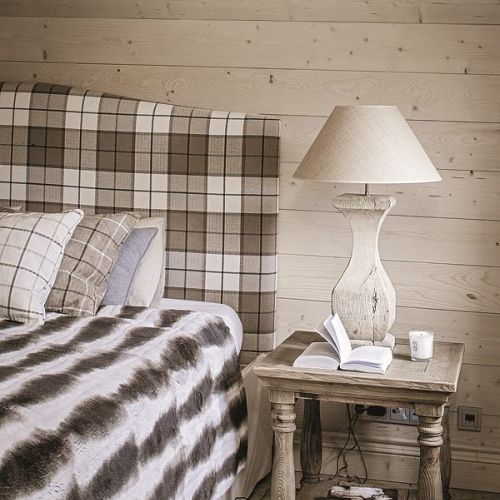 drewno w sypialni w stylu francuskim