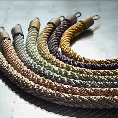 W subtelnych odcieniach sznury z najnowszej kolekcji od Zoffany, DECODORE