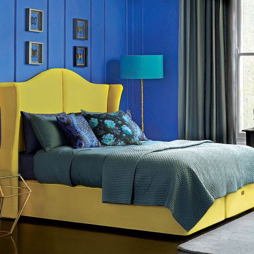 W swojej ofercie ma zarówno wyjątkowe materace, jak i eleganckie łóżka.